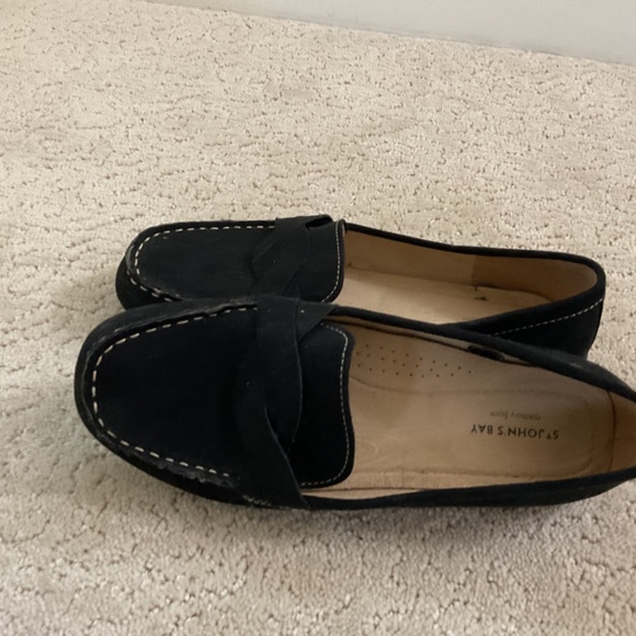 ST. John’s Bay flats - Picture 2 of 3